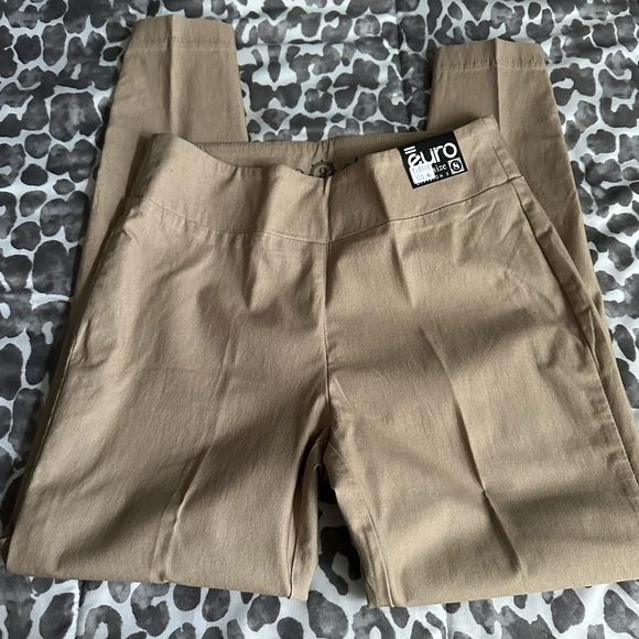 NWT Euro Classic denim, rhinestone cut out ankle Sz 8 - Picture 3 of 8